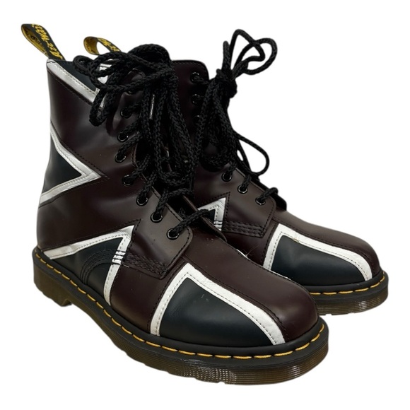Dr. Martens Shoes - NEW Dr. Martens 1460 Pascal Brit 8 Eye lace Up Boots Size 11